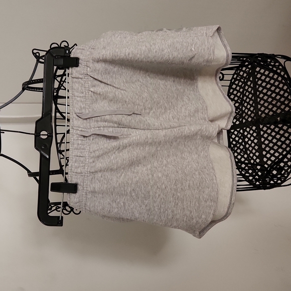 Short sit - Picture 3 of 3